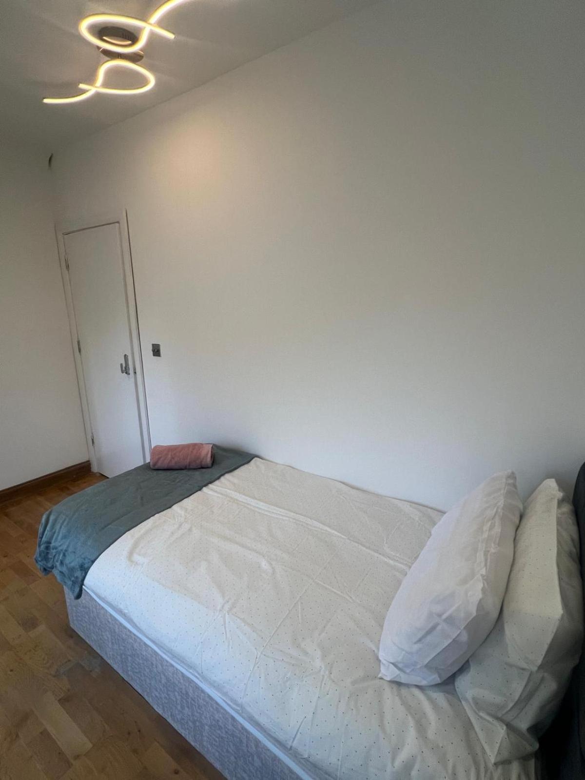 Good Priced Single Rooms In Northolt Exterior foto